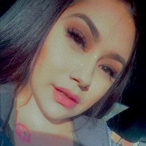 Meet your Posher, Lorena